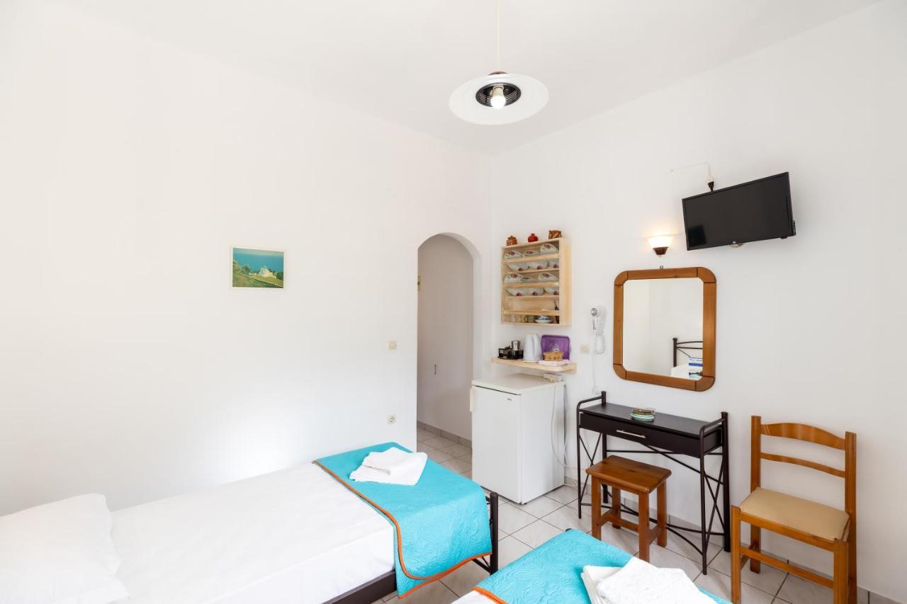 Peris Rooms Kamares  Bagian luar foto
