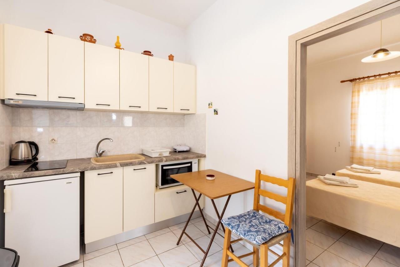 Peris Rooms Kamares  Bagian luar foto