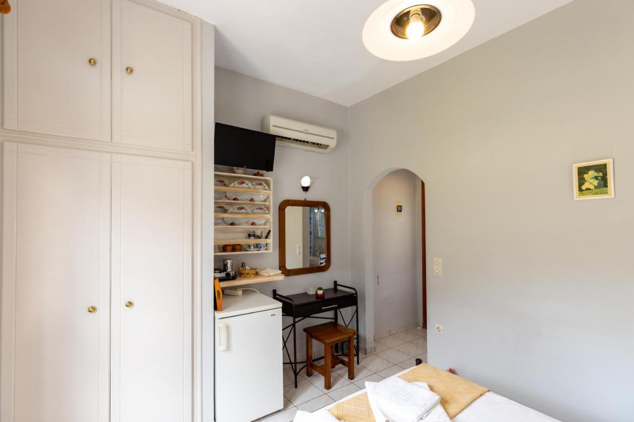 Peris Rooms Kamares  Bagian luar foto