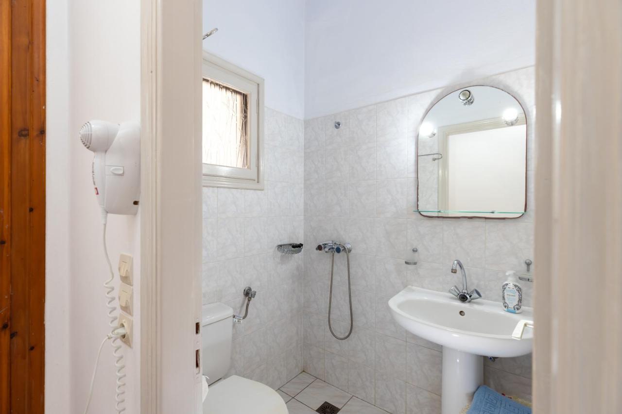 Peris Rooms Kamares  Bagian luar foto