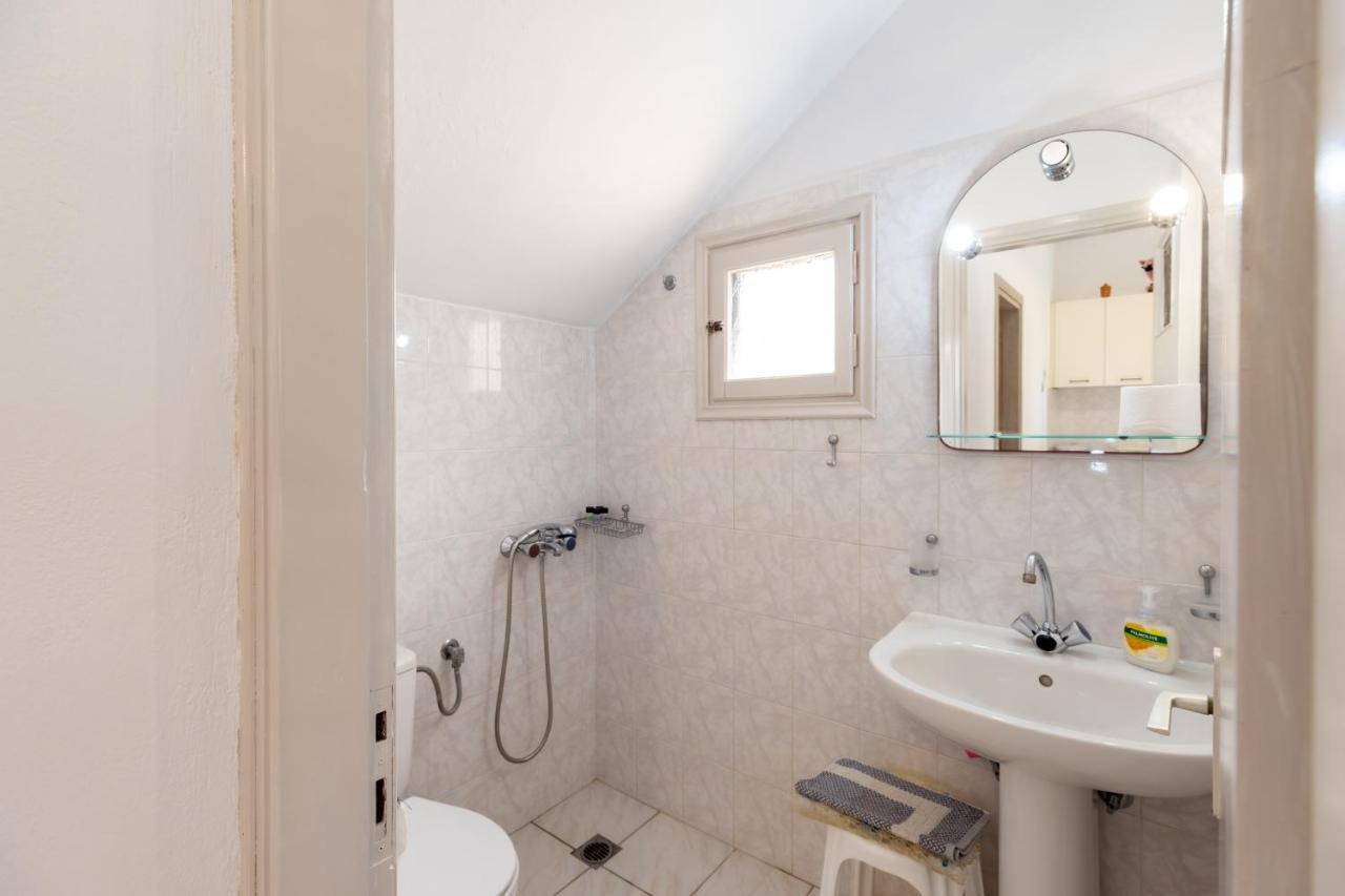 Peris Rooms Kamares  Bagian luar foto