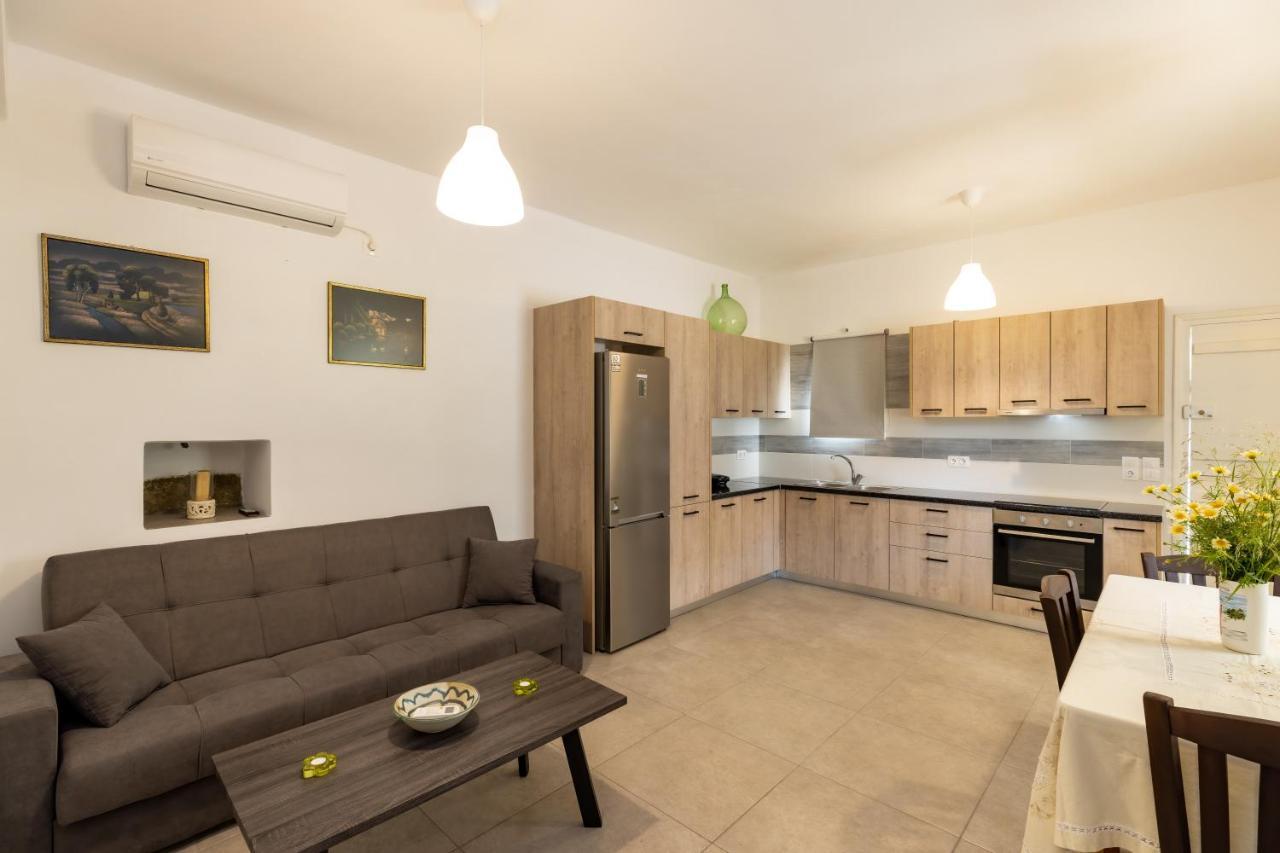 Peris Rooms Kamares  Bagian luar foto
